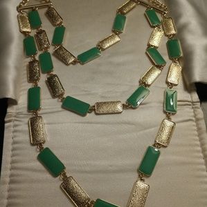 NECKLACE. NEVER WORN